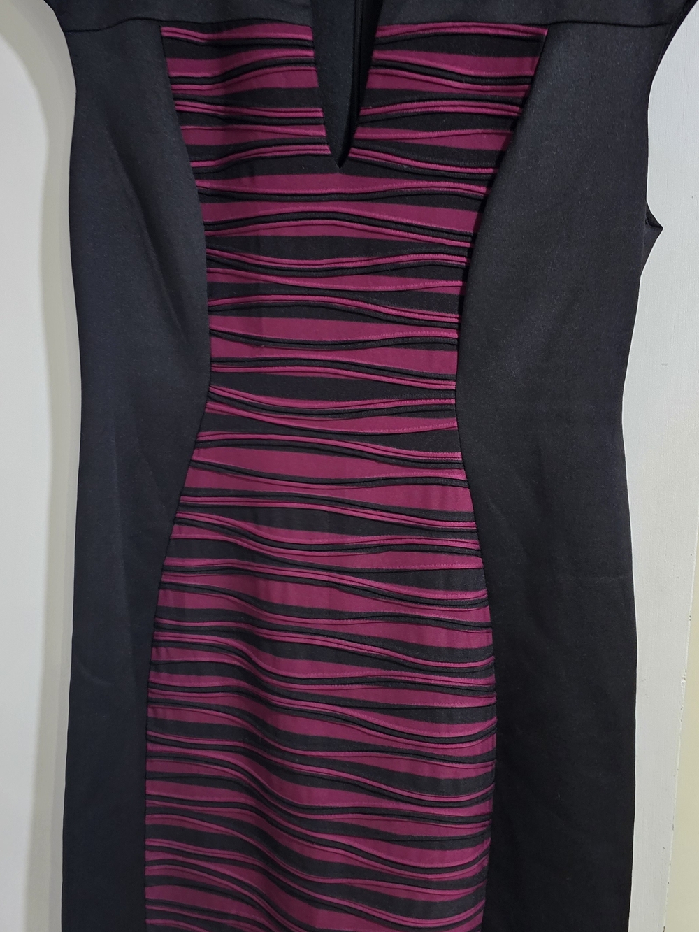 connected apparel Black Midi Dress with Magenta Striped Center